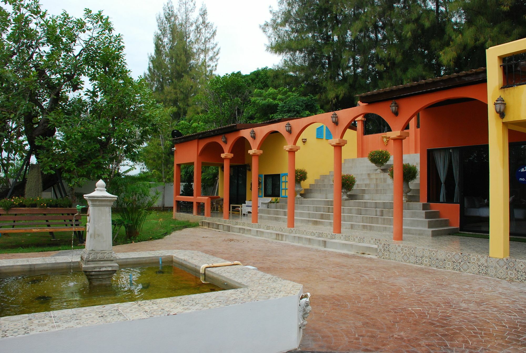 Phutara Accomodation Ча Ам Екстериор снимка